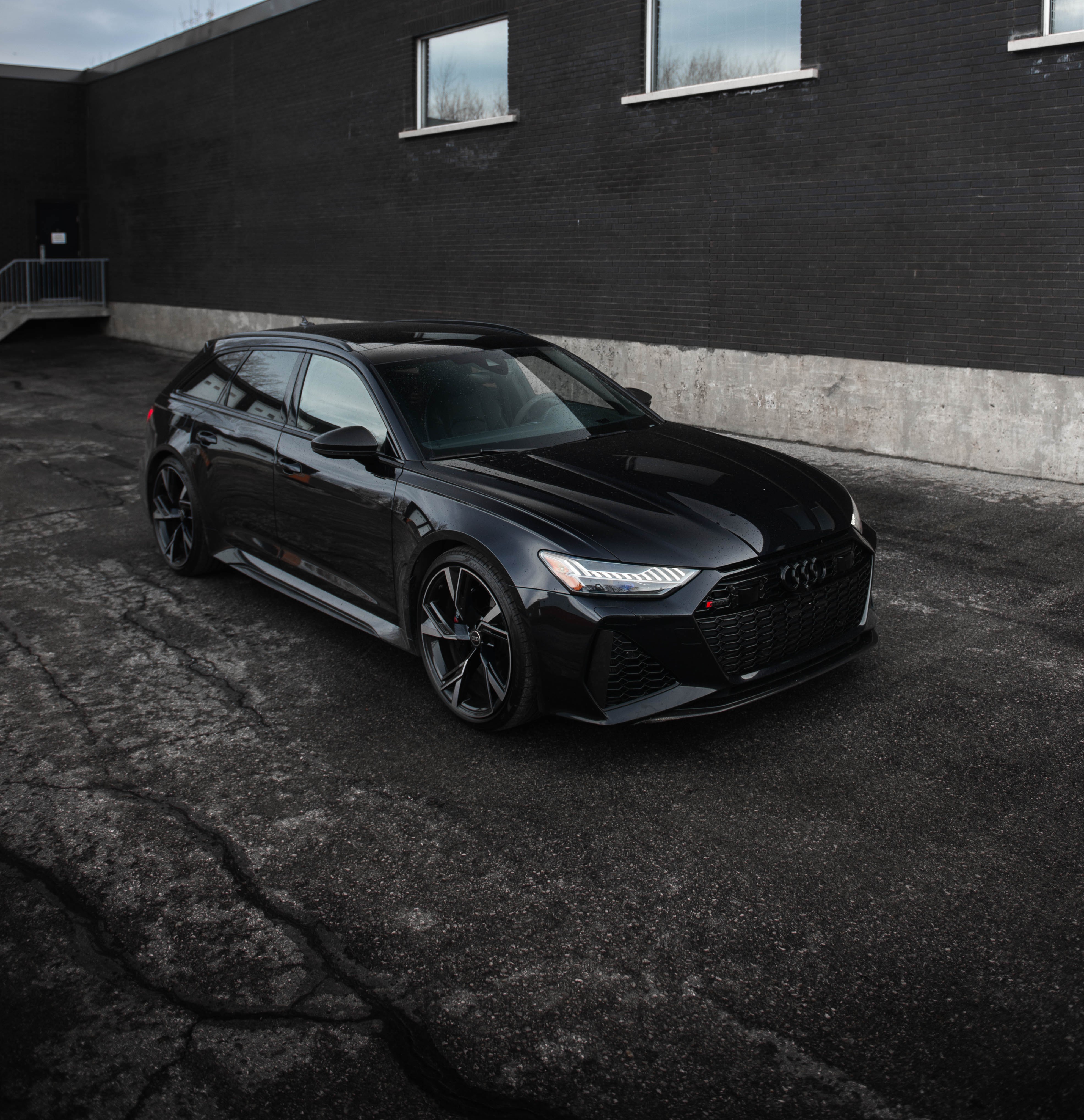 Audi RS6 photo 1