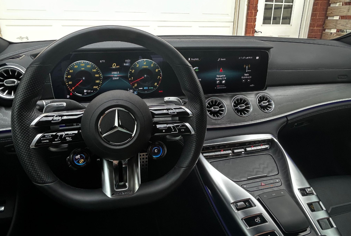 Mercedes GT53 AMG