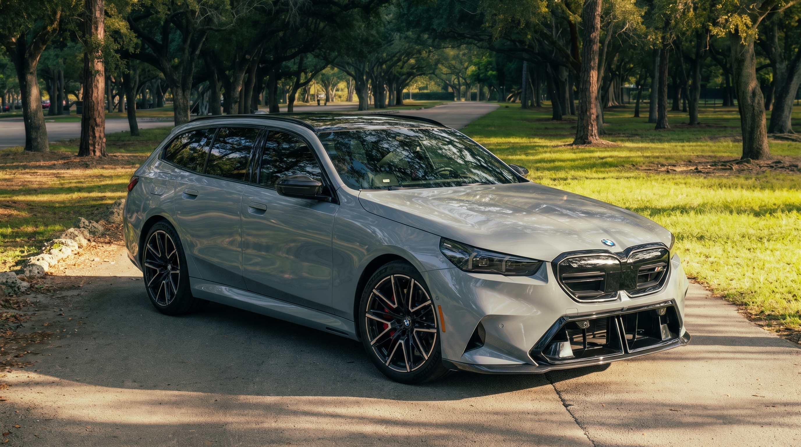 BMW M5 Touring photo 1