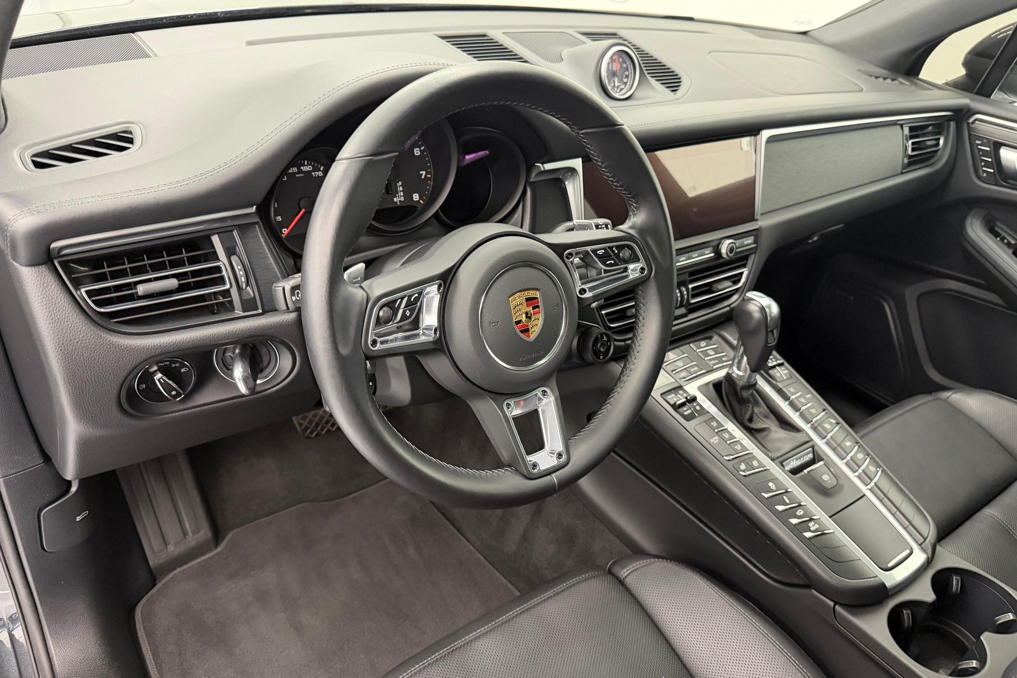 Porsche Macan GTS photo 4
