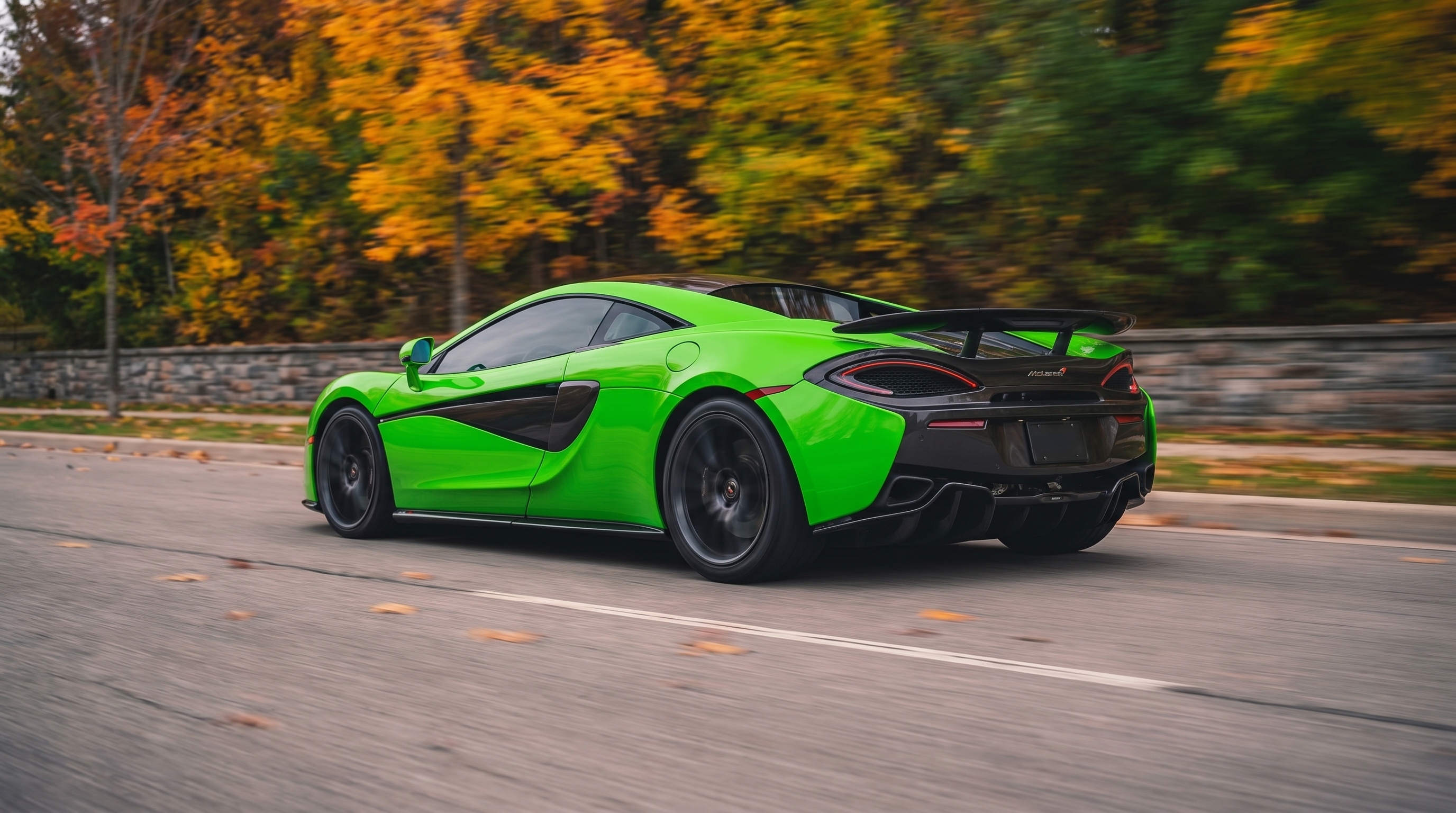 McLaren 570GT photo 3