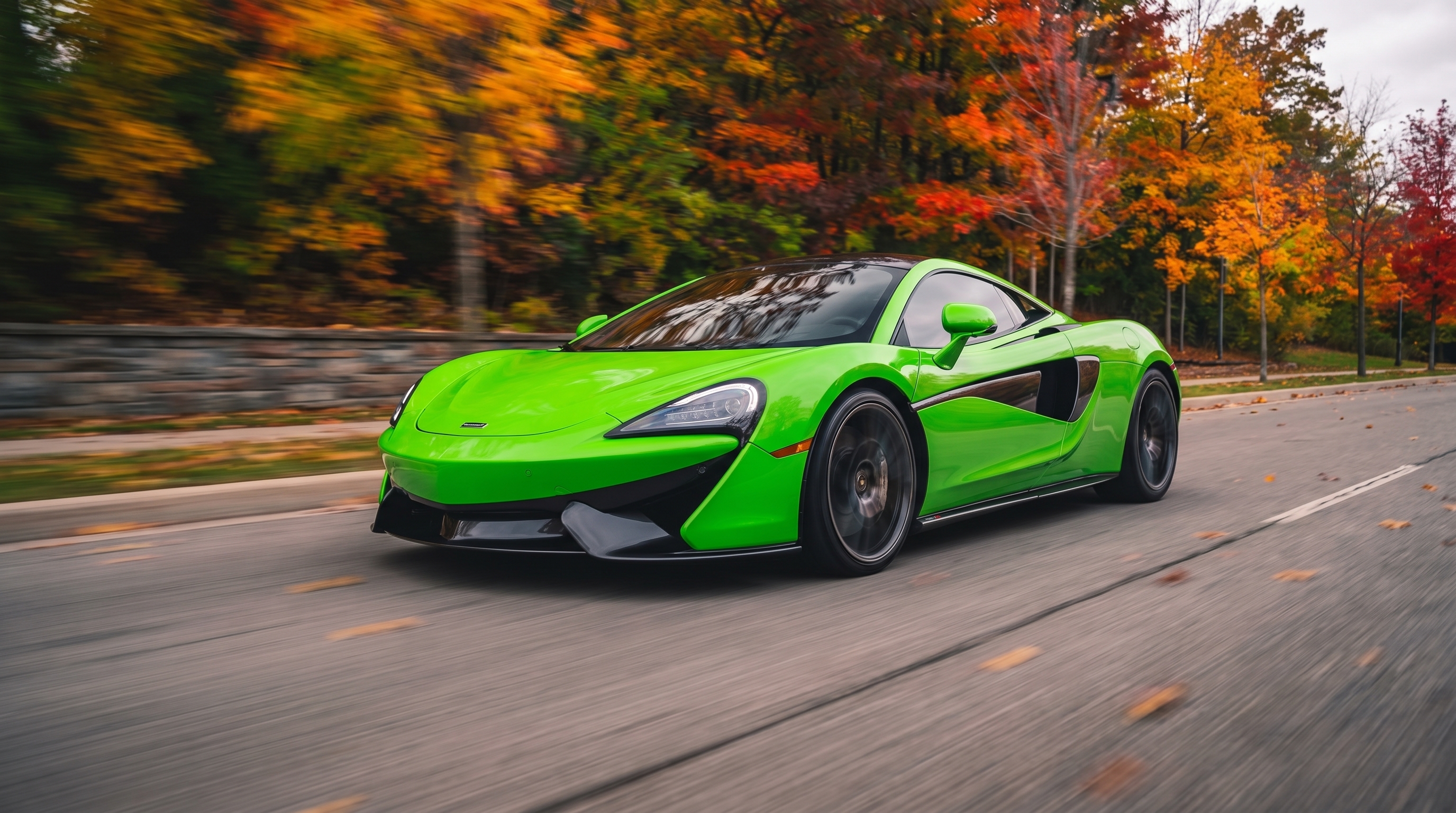 McLaren 570GT photo 2