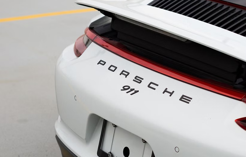 Porsche 911 Carrera 4