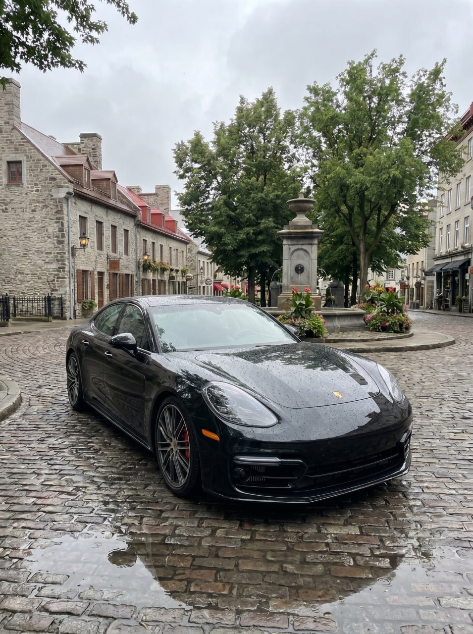 Porsche Panamera GTS photo 1