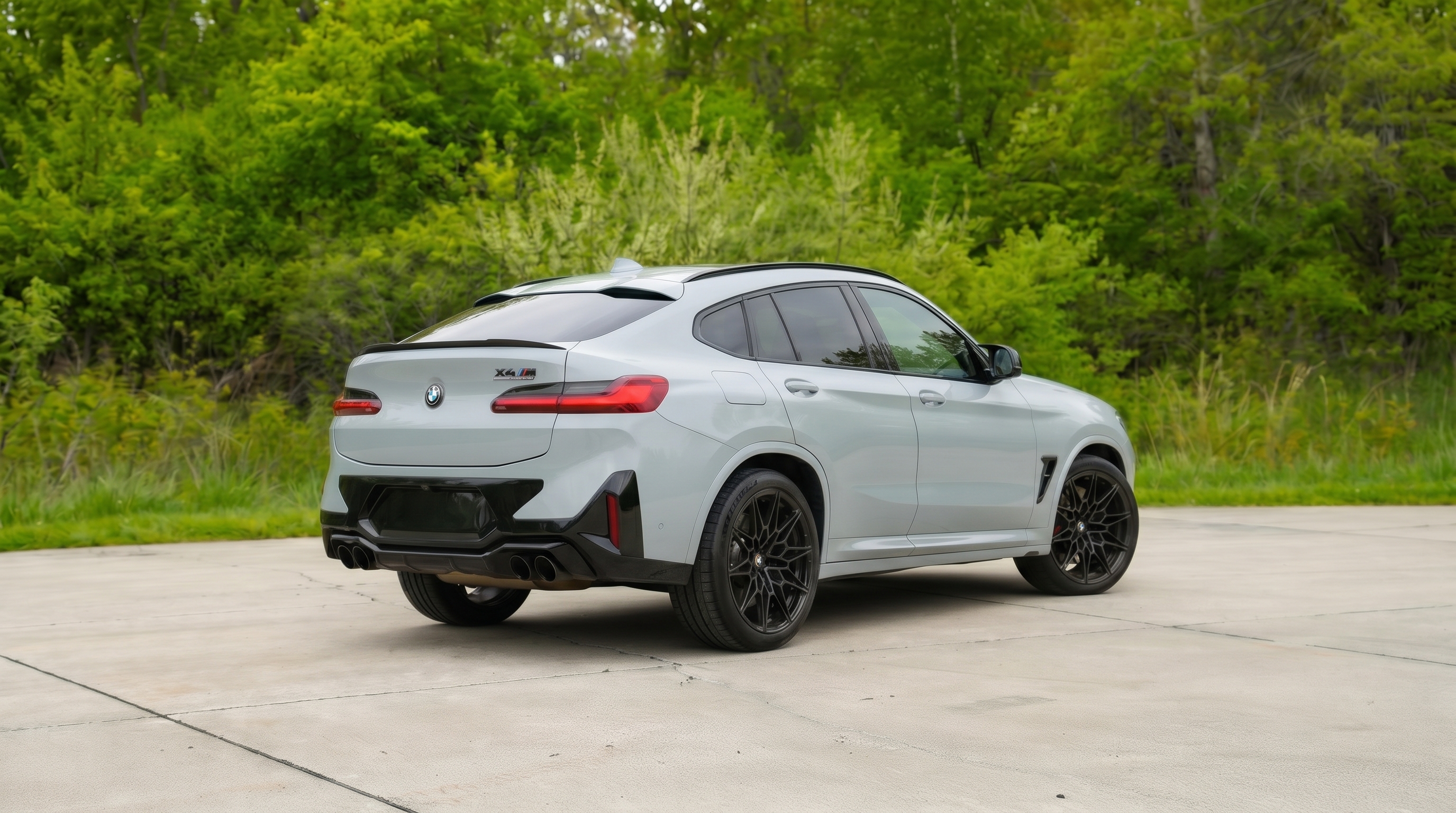 BMW X4M Competition photo 2